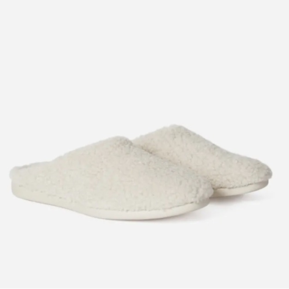 Everlane The Renew Teddy Slippers